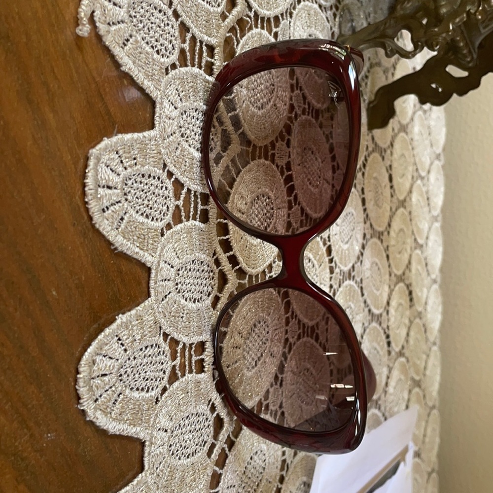 Gucci sunglasses!!One size only, burgundy color.